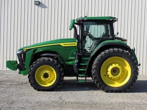 2024 John Deere 8R 370 Image