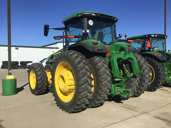 Image of John Deere 8R 370 equipment image 3