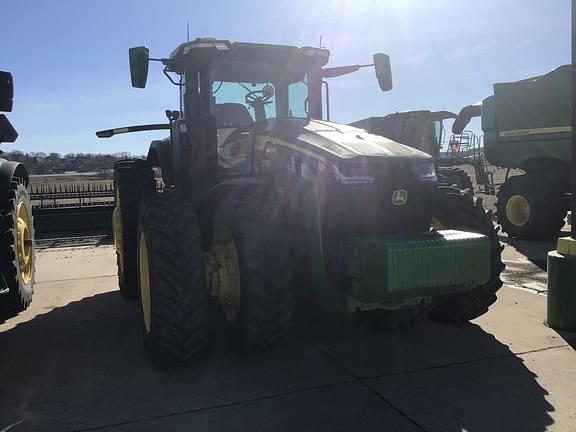 Image of John Deere 8R 370 equipment image 4