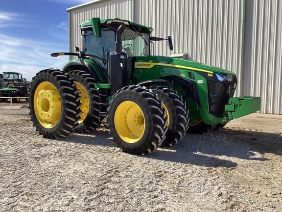 Image of John Deere 8R 370 equipment image 4