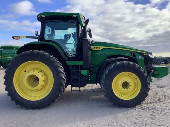Image of John Deere 8R 370 equipment image 2
