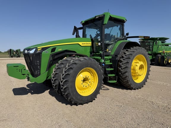 2024 John Deere 8R 370 Equipment Image0