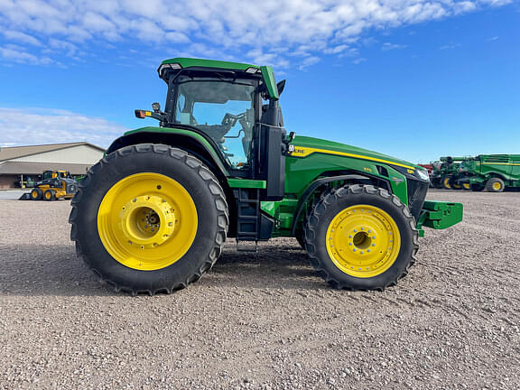 Image of John Deere 8R 370 equipment image 3