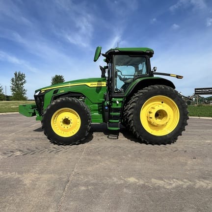 2024 John Deere 8R 370 Equipment Image0