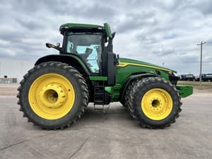 2024 John Deere 8R 370 Image