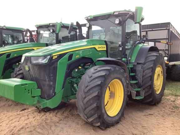 Image of John Deere 8R 370 equipment image 2