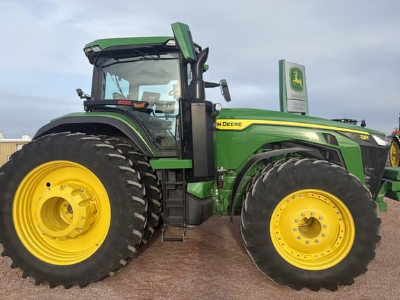 Image of John Deere 8R 370 equipment image 1