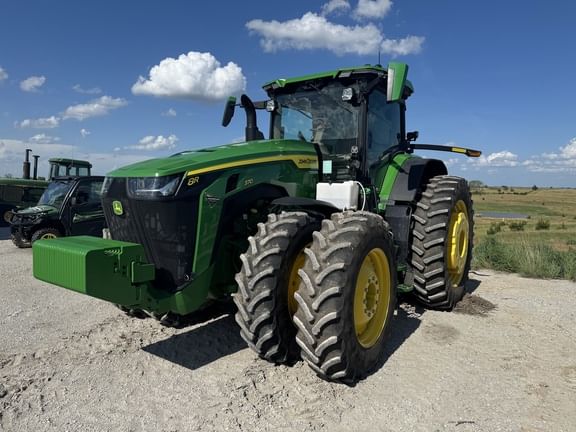 2024 John Deere 8R 370 Equipment Image0