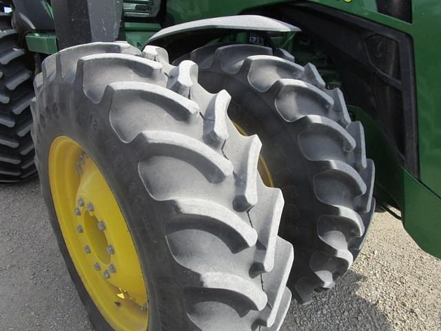 Image of John Deere 8R 370 equipment image 2