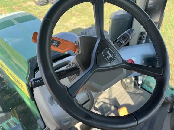 Image of John Deere 8R 370 equipment image 3