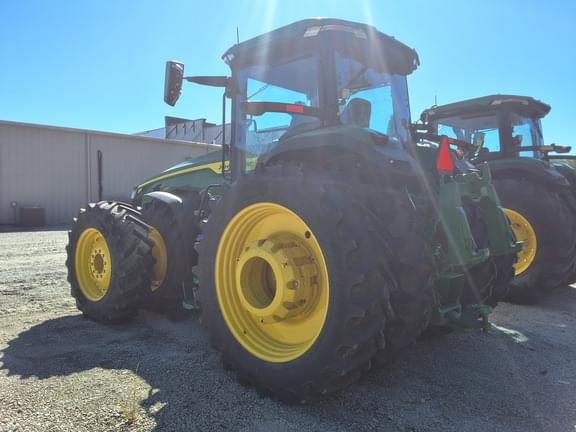 Image of John Deere 8R 370 equipment image 2