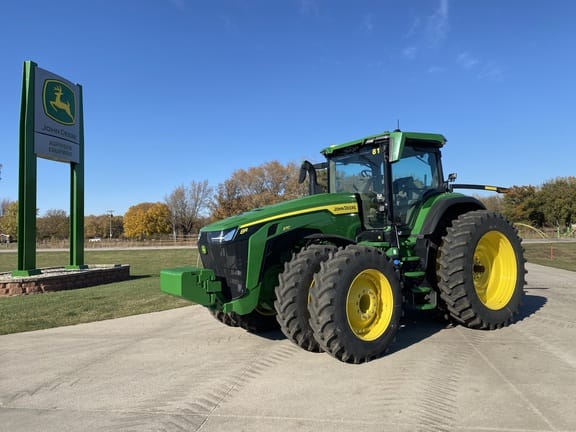 2024 John Deere 8R 370 Equipment Image0