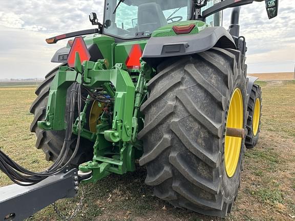 Image of John Deere 8R 370 equipment image 1