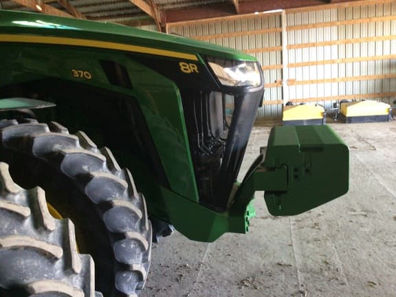 Image of John Deere 8R 370 equipment image 4