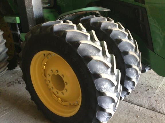 Image of John Deere 8R 370 equipment image 3
