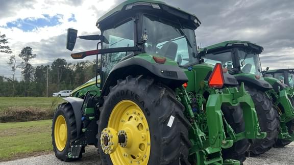 Image of John Deere 8R 370 equipment image 3
