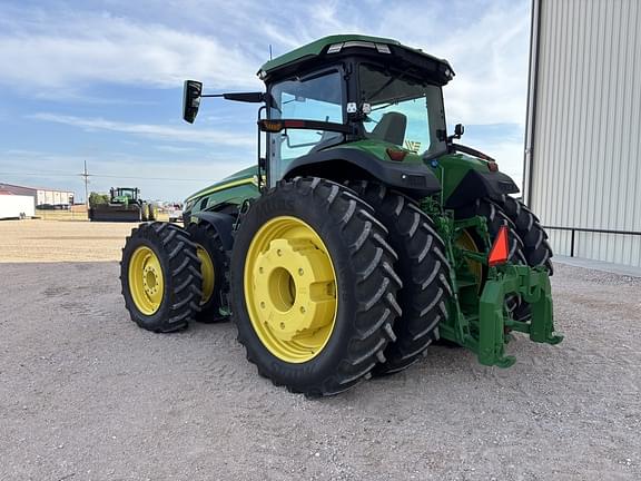 Image of John Deere 8R 370 equipment image 2