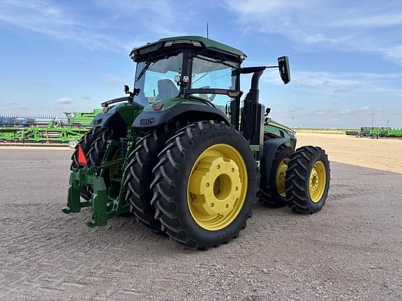 Image of John Deere 8R 370 equipment image 4