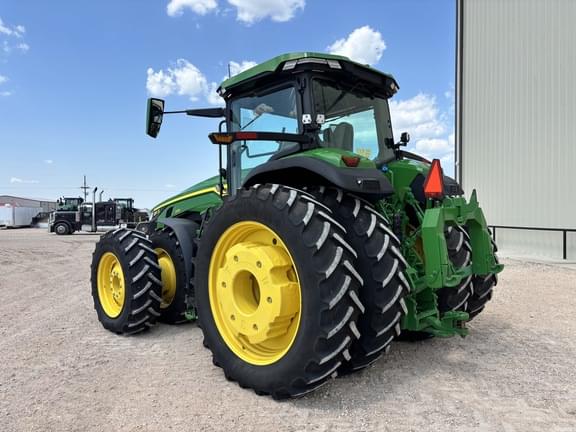 Image of John Deere 8R 370 equipment image 2