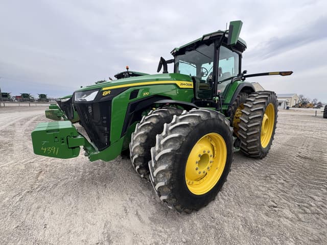 Image of John Deere 8R 370 equipment image 1