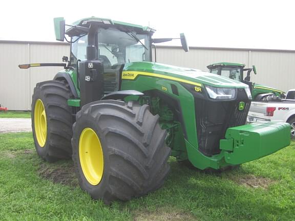 Image of John Deere 8R 370 equipment image 1