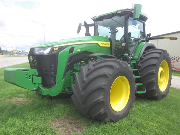 2024 John Deere 8R 370 Equipment Image0
