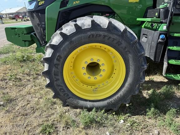 Image of John Deere 8R 370 equipment image 1