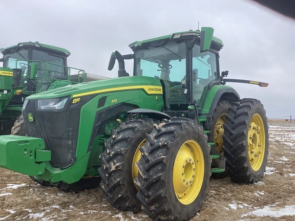 2024 John Deere 8R 370 Equipment Image0