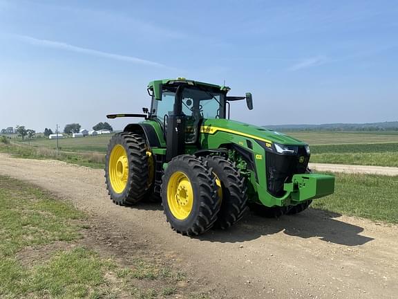 Image of John Deere 8R 370 equipment image 2