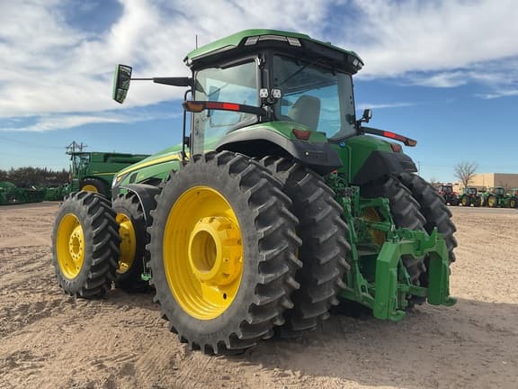 Image of John Deere 8R 370 equipment image 4