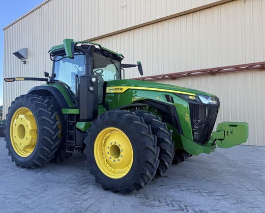Image of John Deere 8R 370 equipment image 1