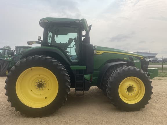 Image of John Deere 8R 370 equipment image 4