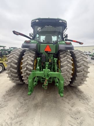 Image of John Deere 8R 370 equipment image 4