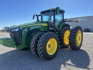 2024 John Deere 8R 370 Image
