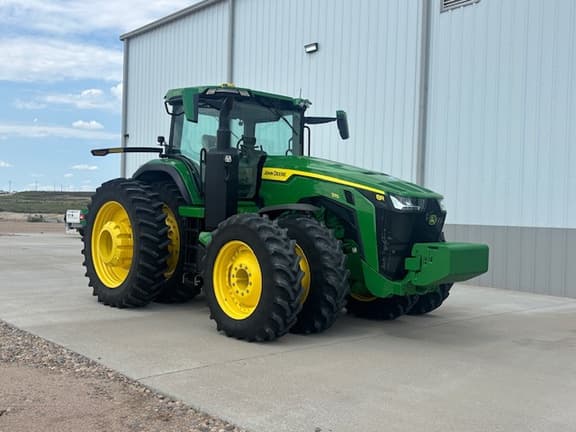 Image of John Deere 8R 370 equipment image 2