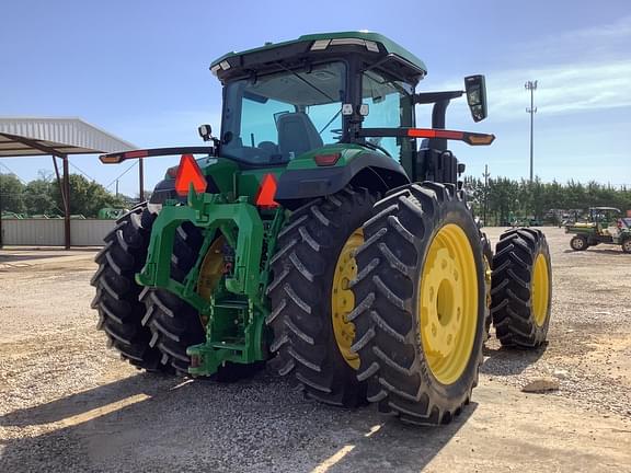Image of John Deere 8R 370 equipment image 2