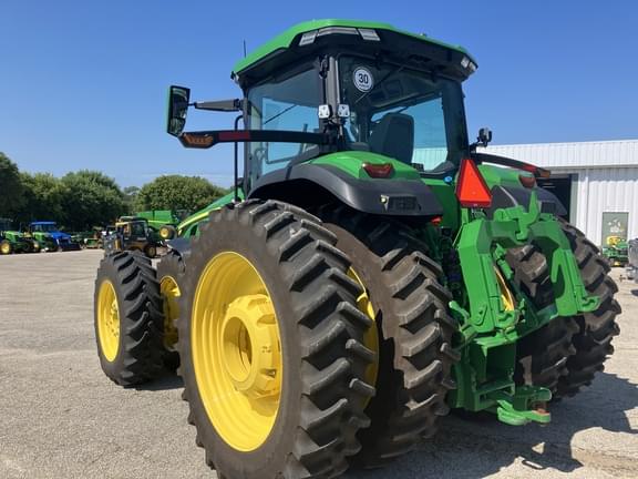 Image of John Deere 8R 370 equipment image 2