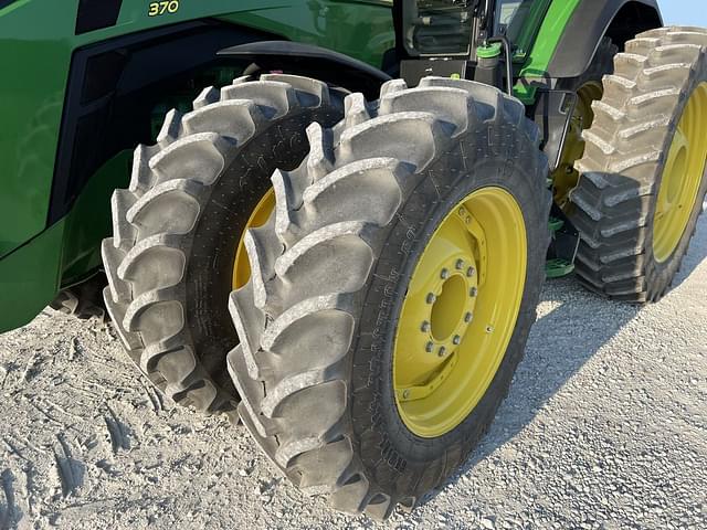 Image of John Deere 8R 370 equipment image 3