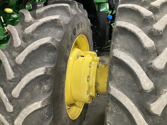 Image of John Deere 8R 370 equipment image 4