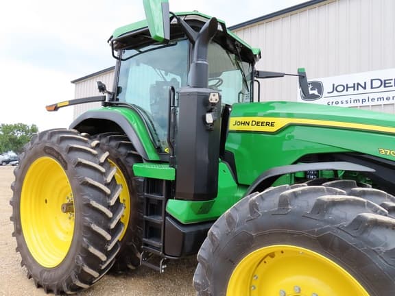 Image of John Deere 8R 370 equipment image 4