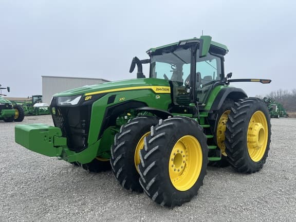 Image of John Deere 8R 370 equipment image 3