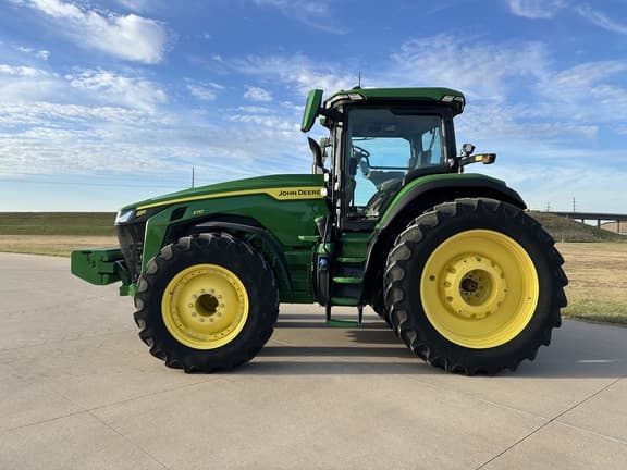 Image of John Deere 8R 370 equipment image 2