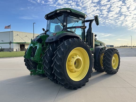 Image of John Deere 8R 370 equipment image 4