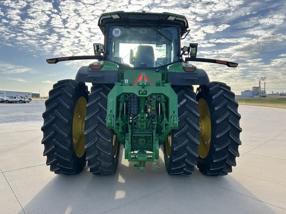Image of John Deere 8R 370 equipment image 4