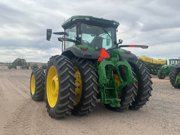 Image of John Deere 8R 370 equipment image 4