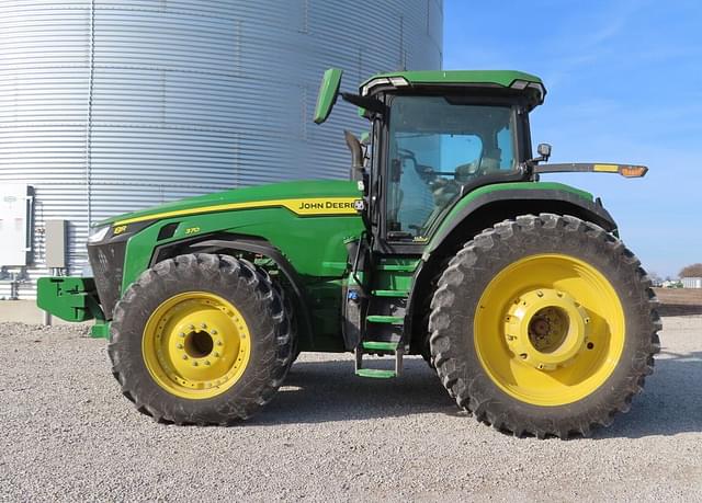 Image of John Deere 8R 370 equipment image 1