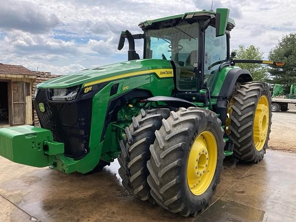 Image of John Deere 8R 370 Primary image