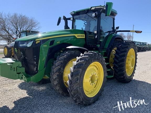 Image of John Deere 8R 370 equipment image 1