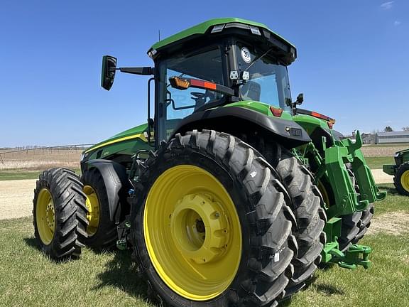 Image of John Deere 8R 370 equipment image 4