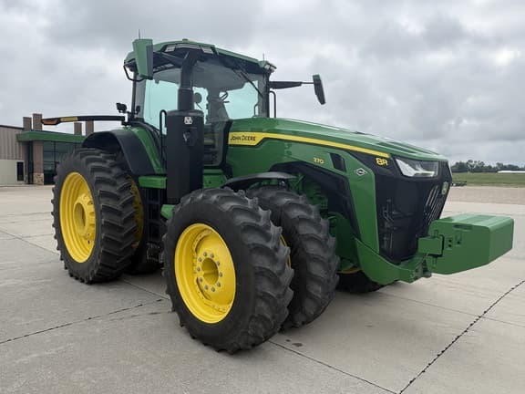 Image of John Deere 8R 370 equipment image 2